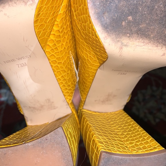 Nine West Ravyn3 Yellow platform. Size: 7.5 - Picture 6 of 6